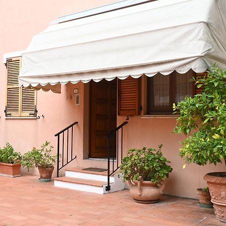 N080 - Numana, Bilocale Con Terrazzo In Centro Appartement Sirolo Buitenkant foto