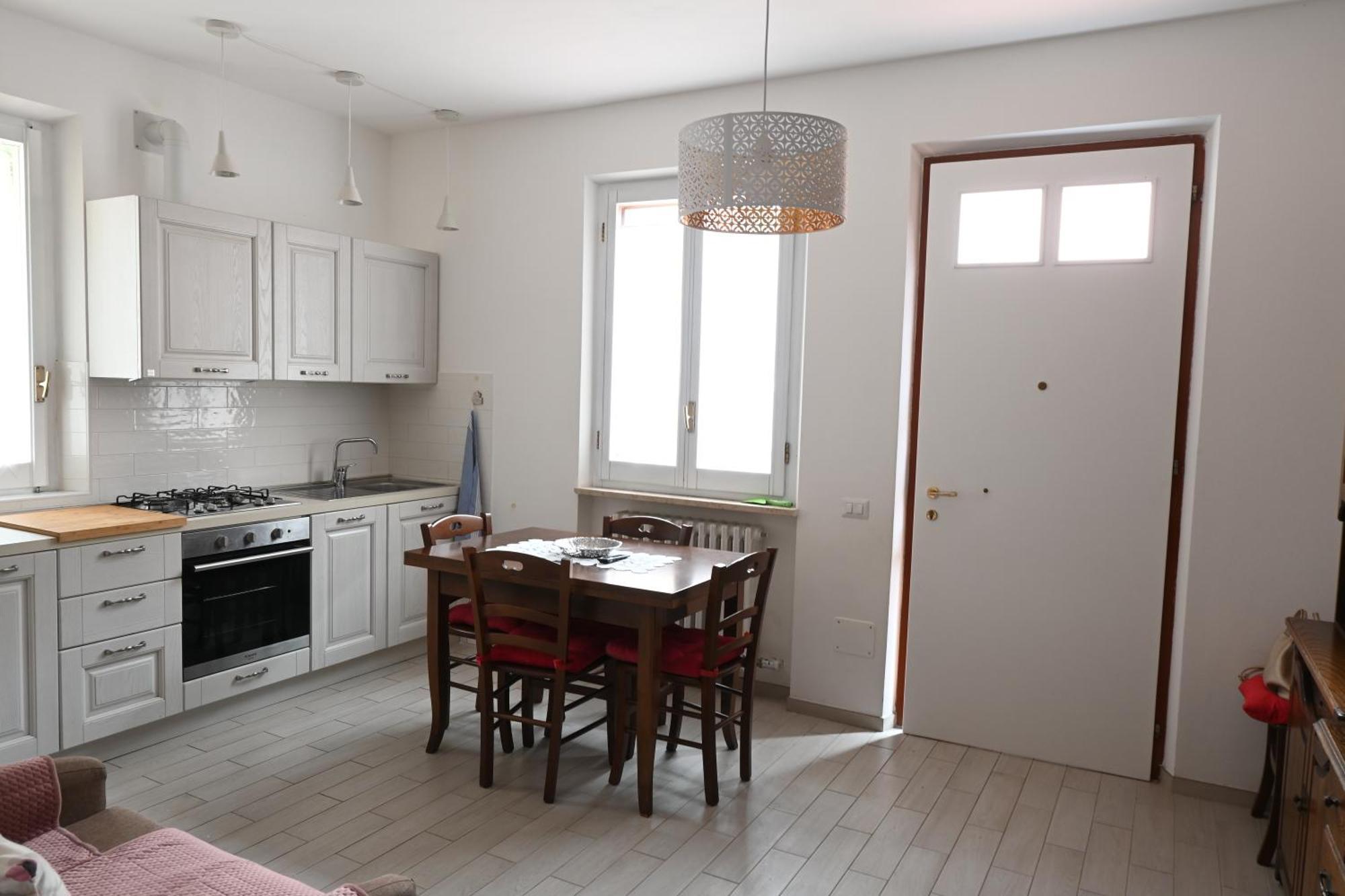 N080 - Numana, Bilocale Con Terrazzo In Centro Appartement Sirolo Buitenkant foto