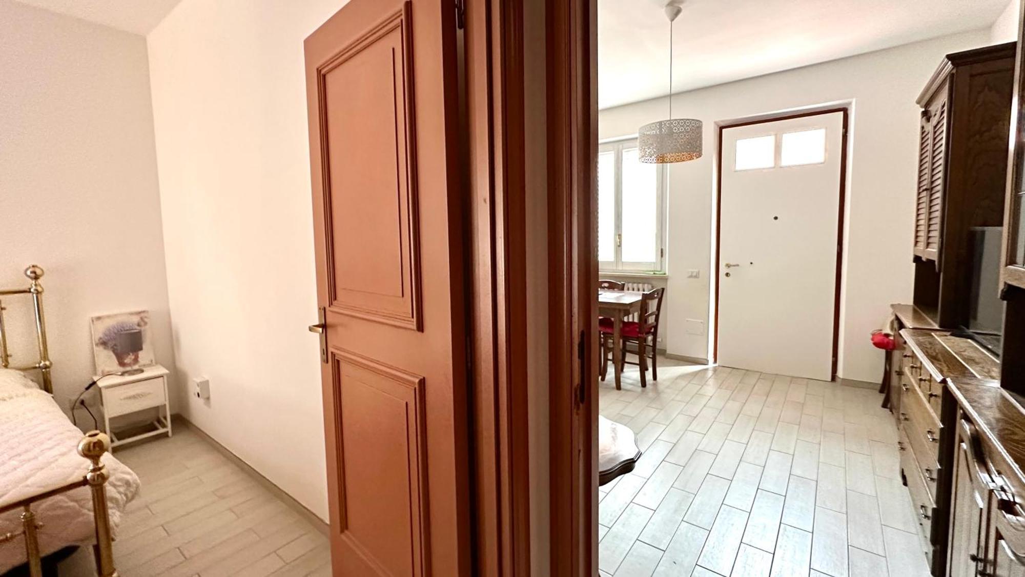 N080 - Numana, Bilocale Con Terrazzo In Centro Appartement Sirolo Buitenkant foto