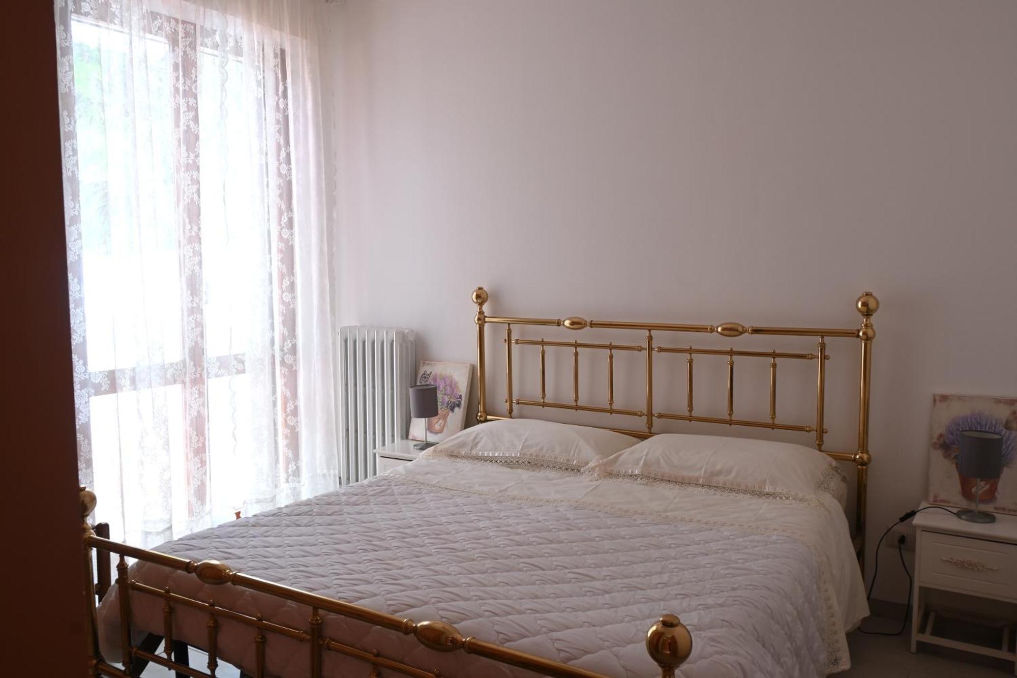 N080 - Numana, Bilocale Con Terrazzo In Centro Appartement Sirolo Buitenkant foto